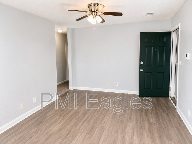 1140 Timothy Ave - Photo 2 of 17