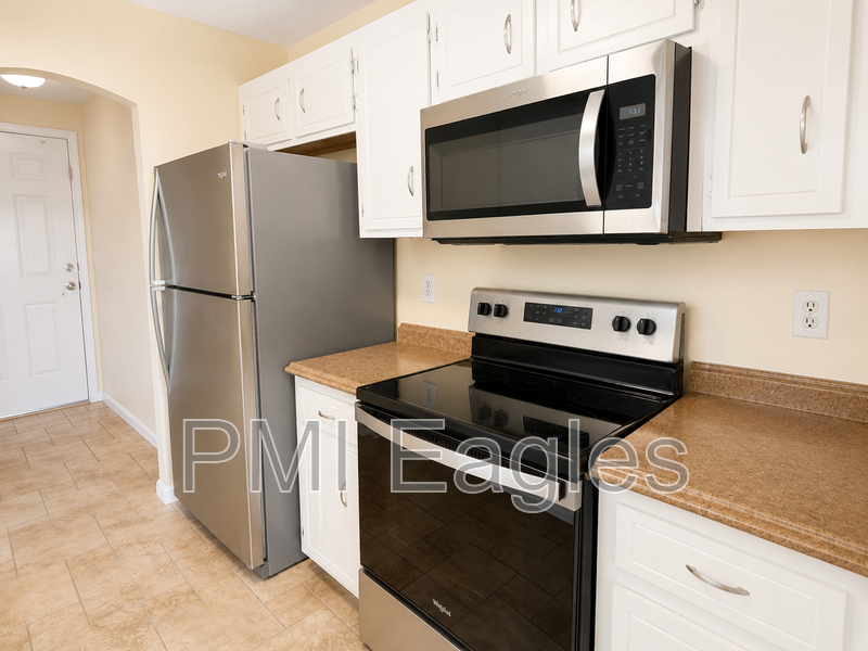 1140 Timothy Ave - Photo 5 of 17