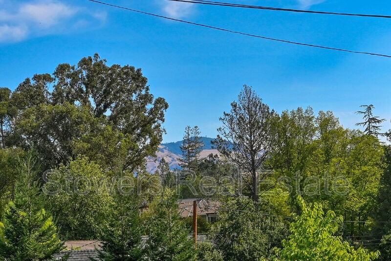 1090 Livorna Rd - Photo 3 of 26