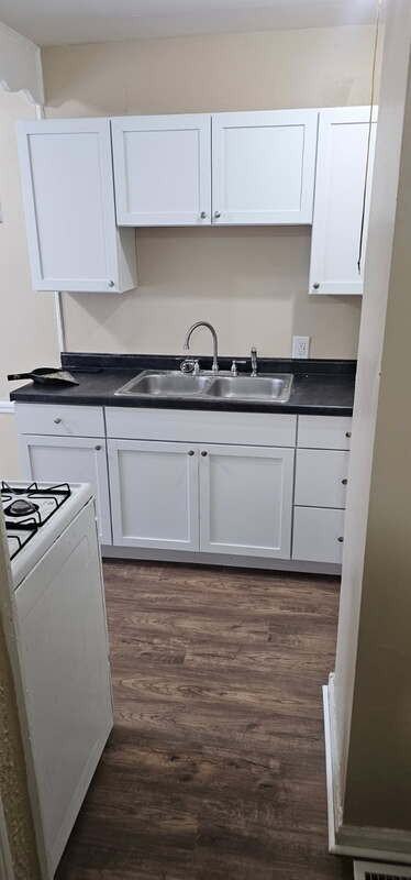 1457 W 29th St - Photo 2 of 4