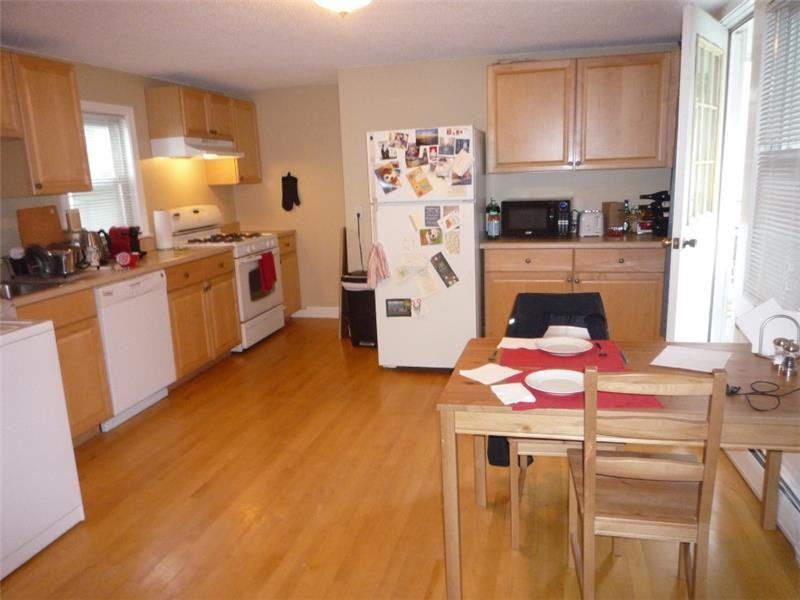 25 Pitman St #2 - Photo 3 of 13