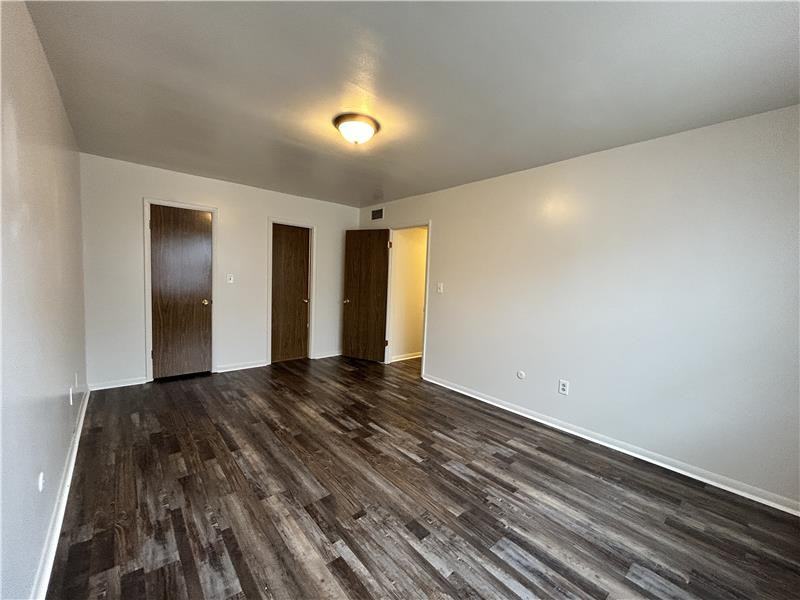 4313 Earl Dr #B7 - Photo 2 of 10