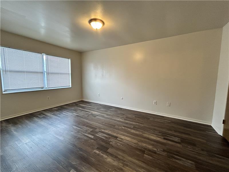 4313 Earl Dr #B7 - Photo 7 of 10