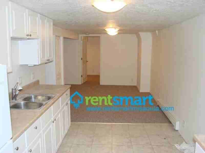 327 Mcleod Ave Unit B - Photo 2 of 7