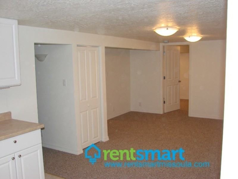 327 Mcleod Ave Unit B - Photo 3 of 7