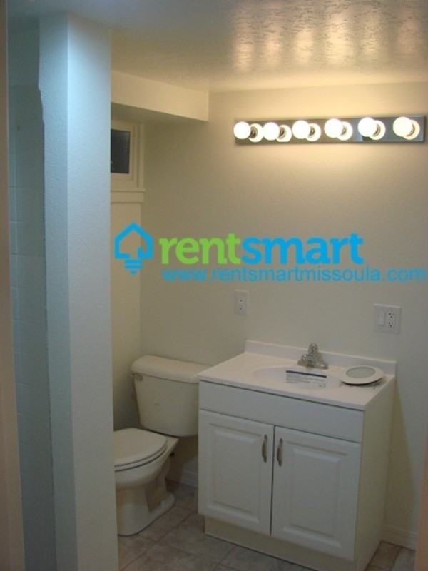 327 Mcleod Ave Unit B - Photo 5 of 7