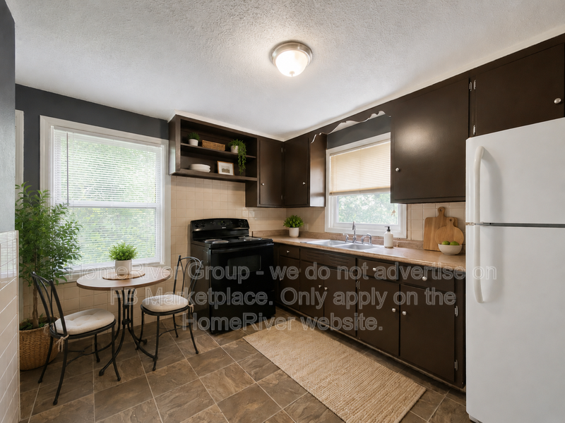 7615 E 49th St - Photo 2 of 20