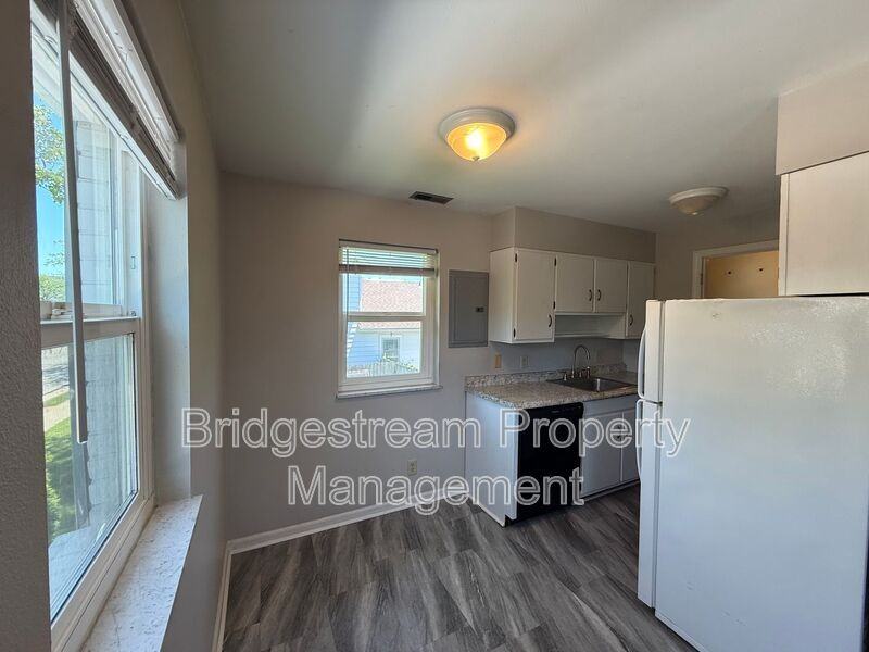 92 W Franklin St #3 - Photo 5 of 6