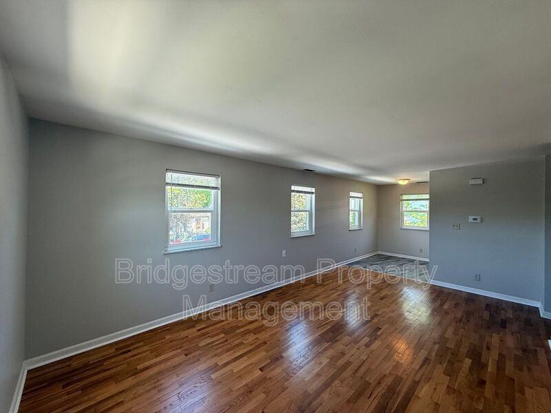 92 W Franklin St #3 - Photo 6 of 6