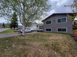 featured image of 17024 Meadow Creek Dr