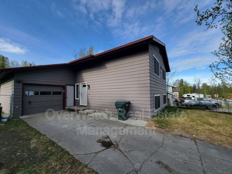 17024 Meadow Creek Dr - Photo 2 of 12