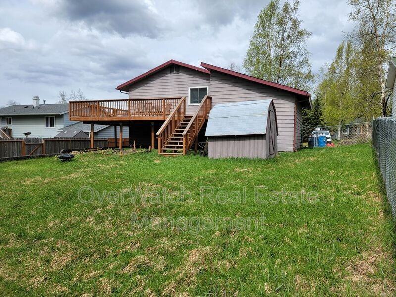 17024 Meadow Creek Dr - Photo 5 of 12