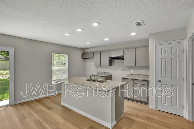 9141 12th Ave - Photo 4 of 23