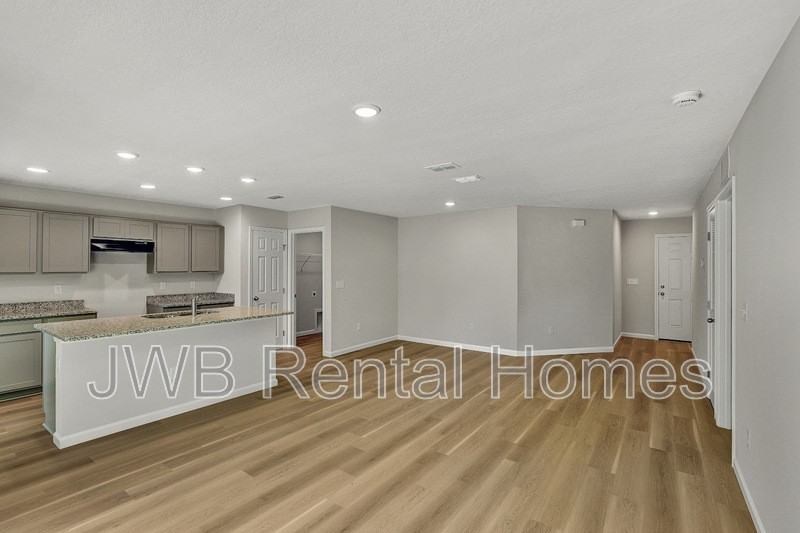 9141 12th Ave - Photo 5 of 23