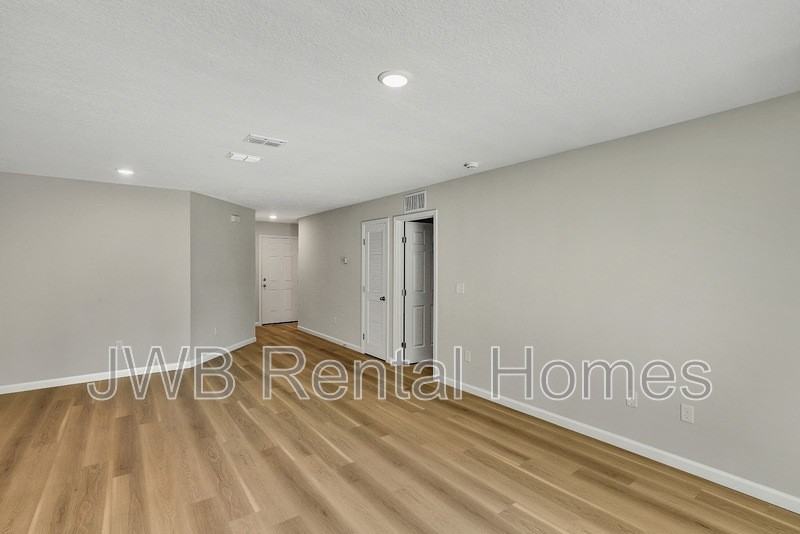 9141 12th Ave - Photo 7 of 23