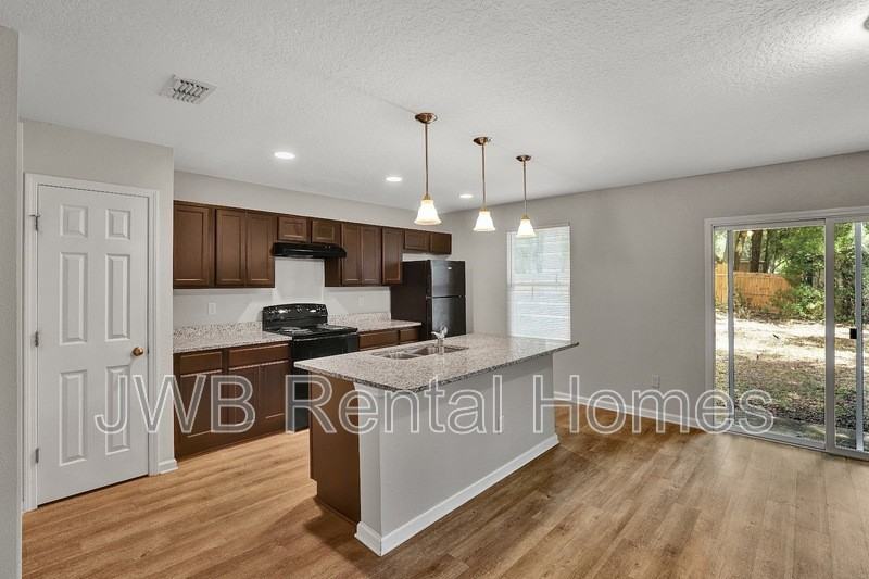 4643 Williamsburg Ave - Photo 4 of 23