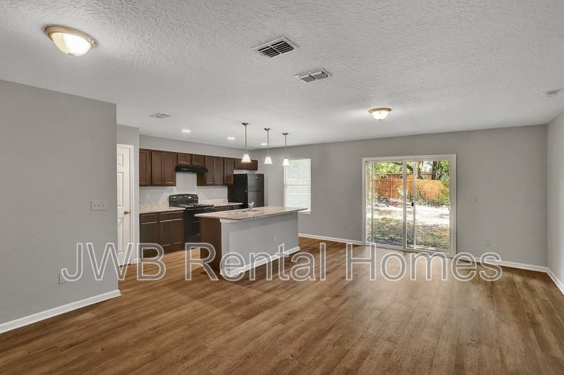 4643 Williamsburg Ave - Photo 6 of 23