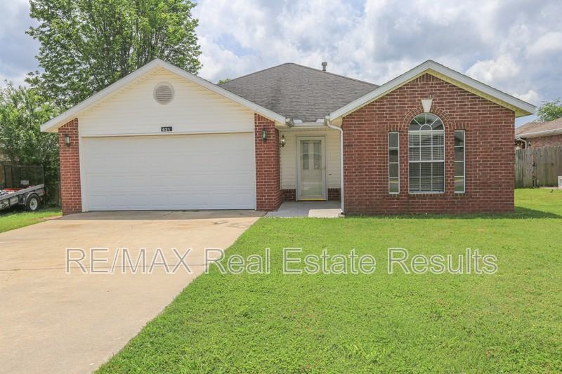 621 Bliss Cir - Photo 4 of 38