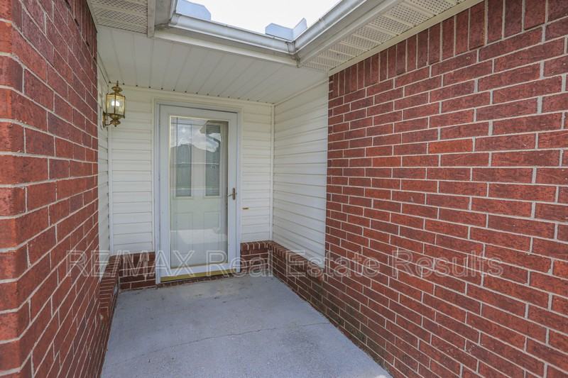 621 Bliss Cir - Photo 7 of 38