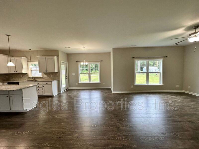 451 Fallingbrook Dr - Photo 5 of 30