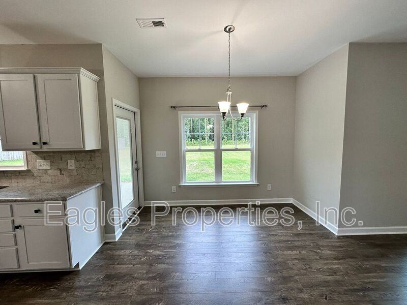 451 Fallingbrook Dr - Photo 7 of 30