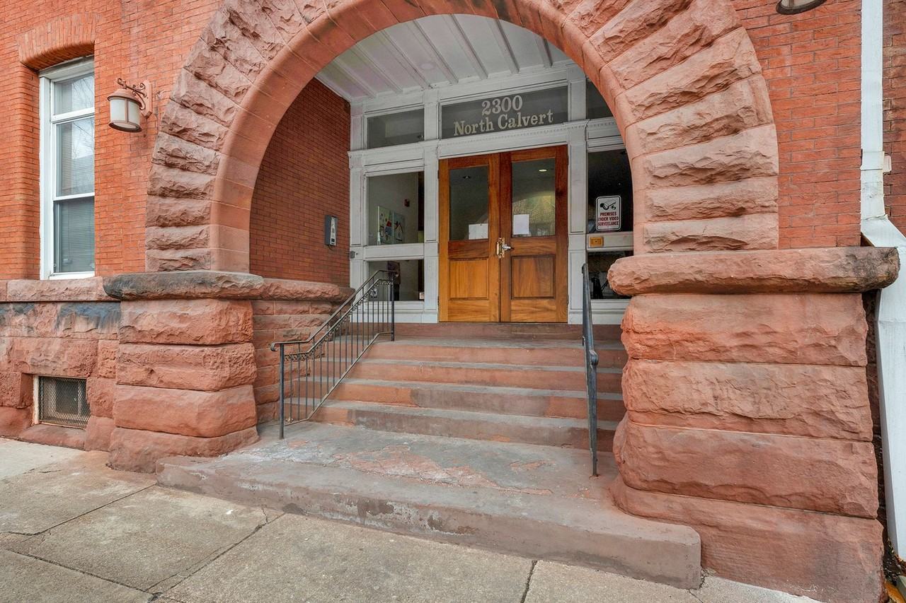 2300 N Calvert St - Photo 5 of 37