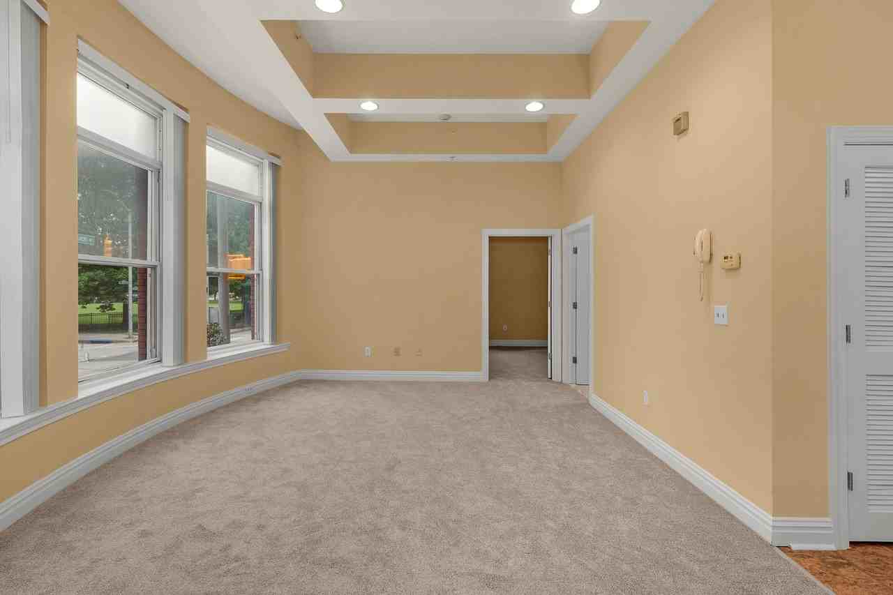 2300 N Calvert St - Photo 7 of 37
