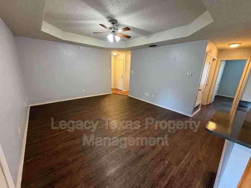203 Willana Ct - Photo 3 of 14