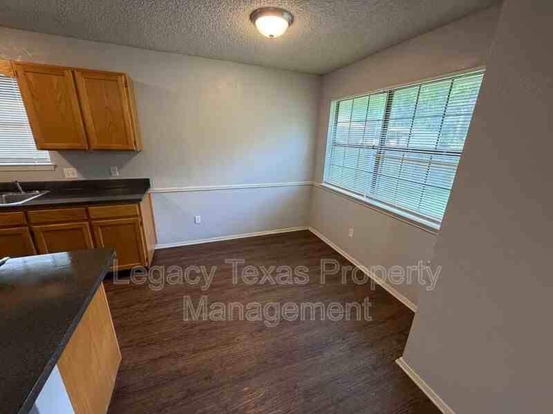 203 Willana Ct - Photo 4 of 14
