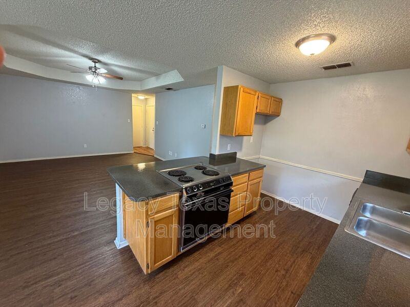 203 Willana Ct - Photo 6 of 14