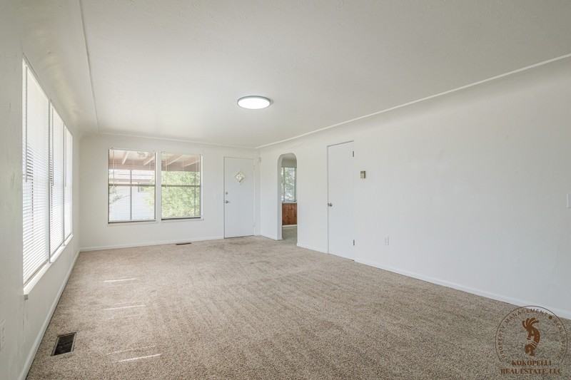 1313 N 20th St - Photo 3 of 10