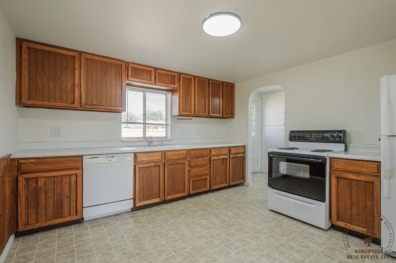 1313 N 20th St - Photo 5 of 10