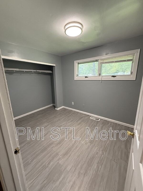 1510 Trampe Ave - Photo 5 of 15