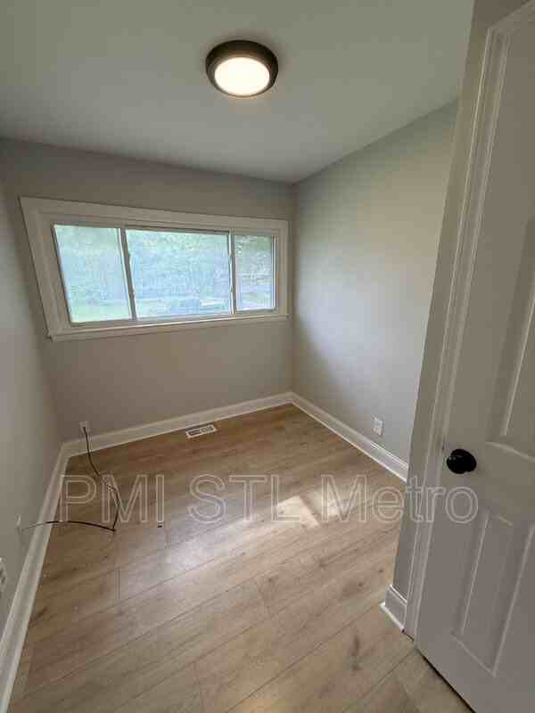 10432 Balmoral Dr - Photo 4 of 12