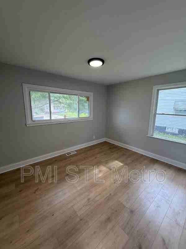 10432 Balmoral Dr - Photo 5 of 12