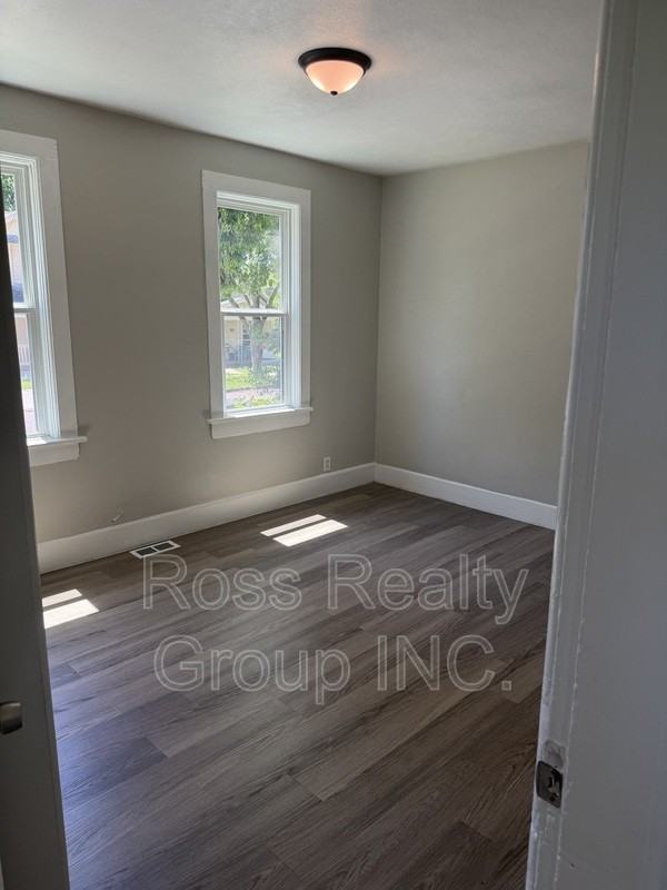 1418 Colburn St - Photo 6 of 8