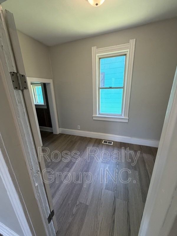 1418 Colburn St - Photo 7 of 8