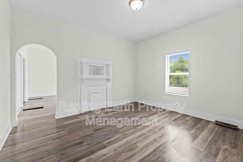 2426 Avenue U - Photo 5 of 20