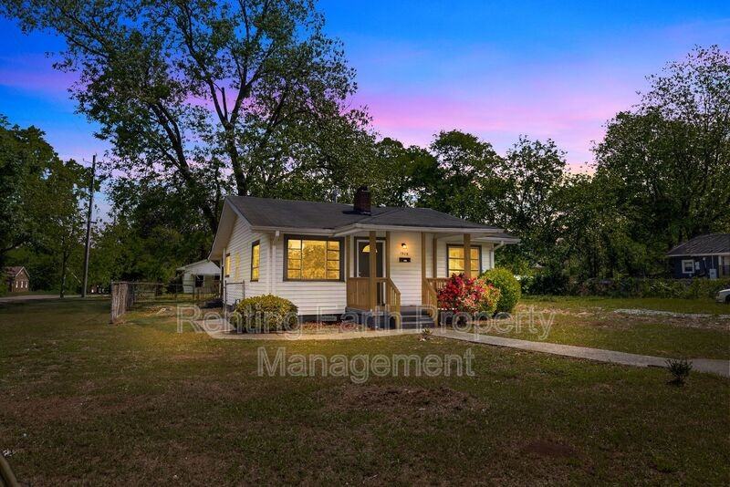 1929 15th St N - Photo 2 of 18