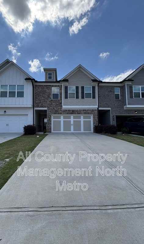 5064 Silver Fox Trl - Photo 3 of 13