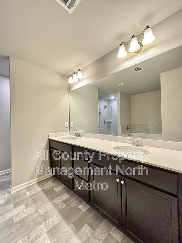 5064 Silver Fox Trl - Photo 6 of 13