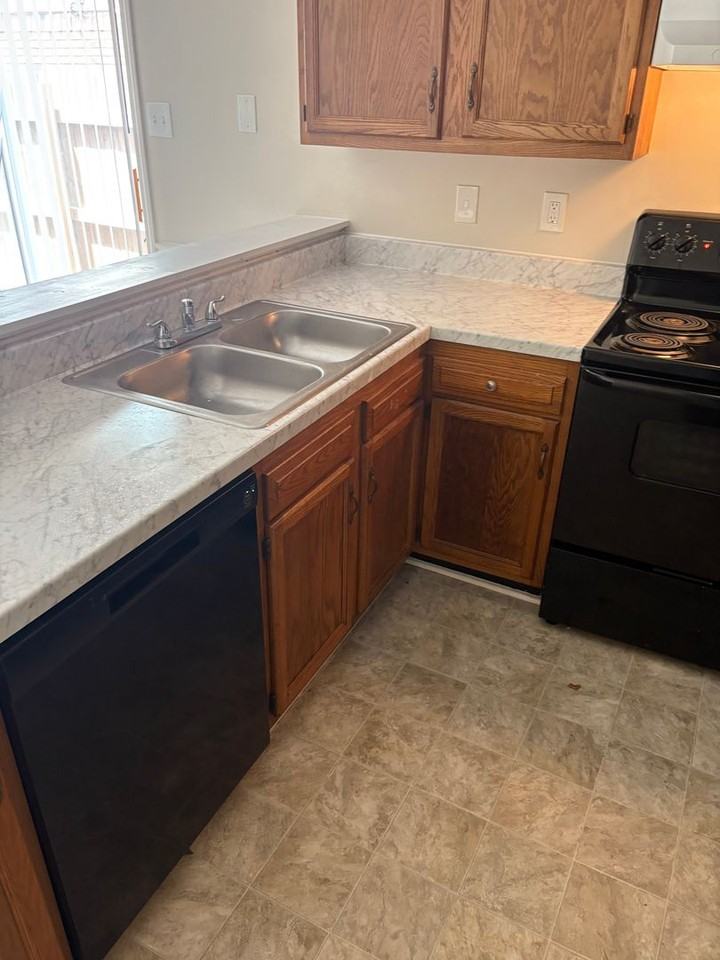 6459 Summer Creek Cv - Photo 7 of 13