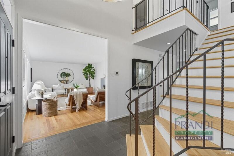 70 Dunfries Ter - Photo 5 of 25