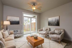 featured image of 215 Ne Regan Hill Loop