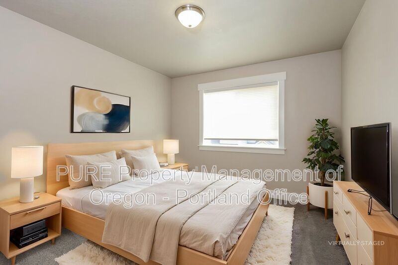 215 Ne Regan Hill Loop - Photo 3 of 22
