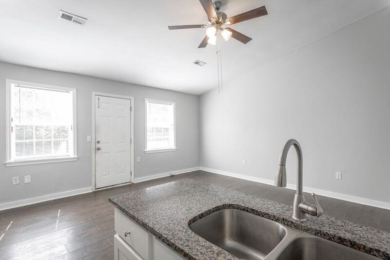 100 Creeks Bend Dr #74 - Photo 5 of 17