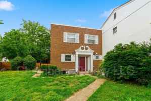 featured image of 1021 First St
