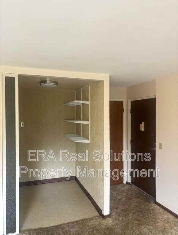 952 Seton Ave - Photo 6 of 8