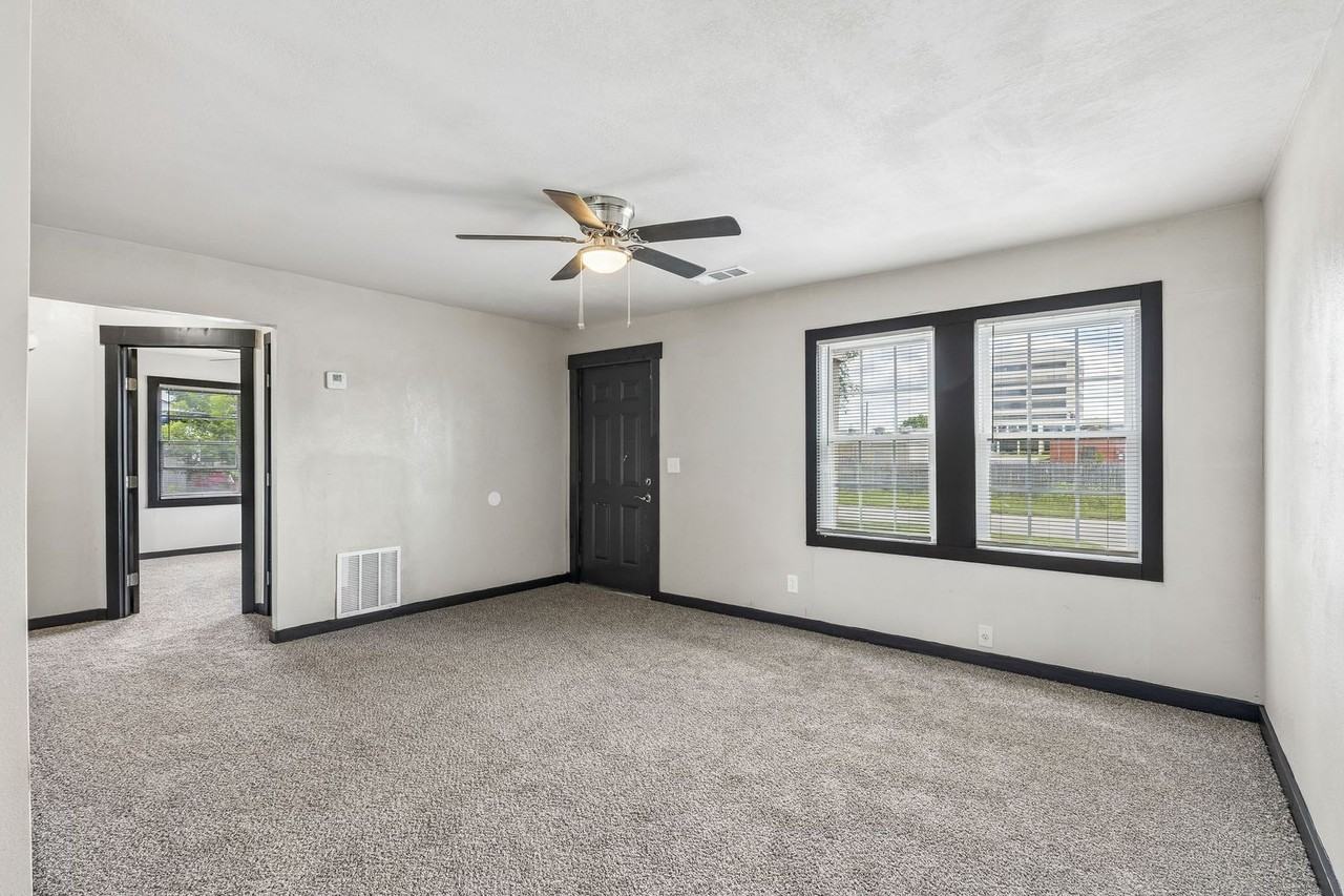 4613 Se 28th St - Photo 2 of 11