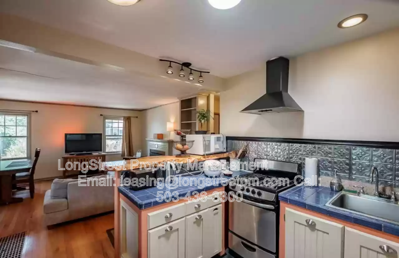 744 Nw 16th St - Photo 4 of 31